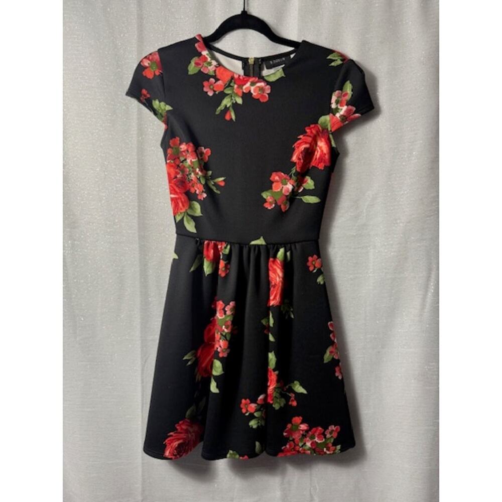 B. DARLIN BLACK FLORAL DRESS SIZE 5/6